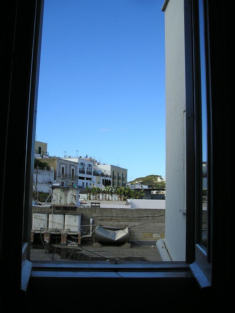 Locanda Mari Ponza Exterior foto