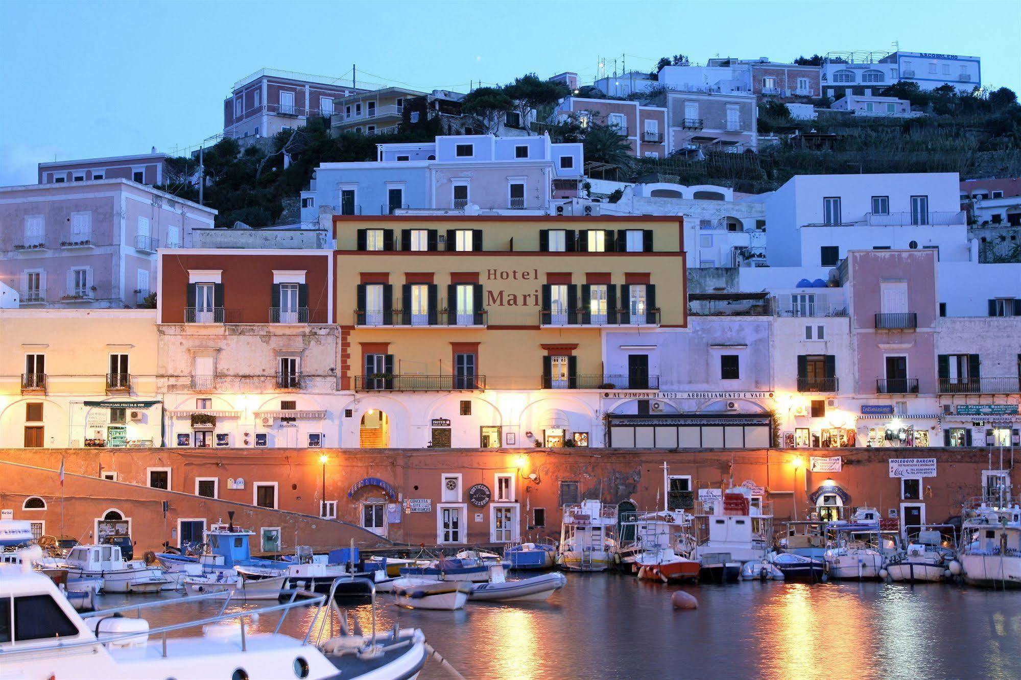 Locanda Mari Ponza Exterior foto